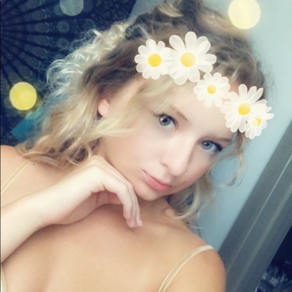 Meet your Posher, Lexie